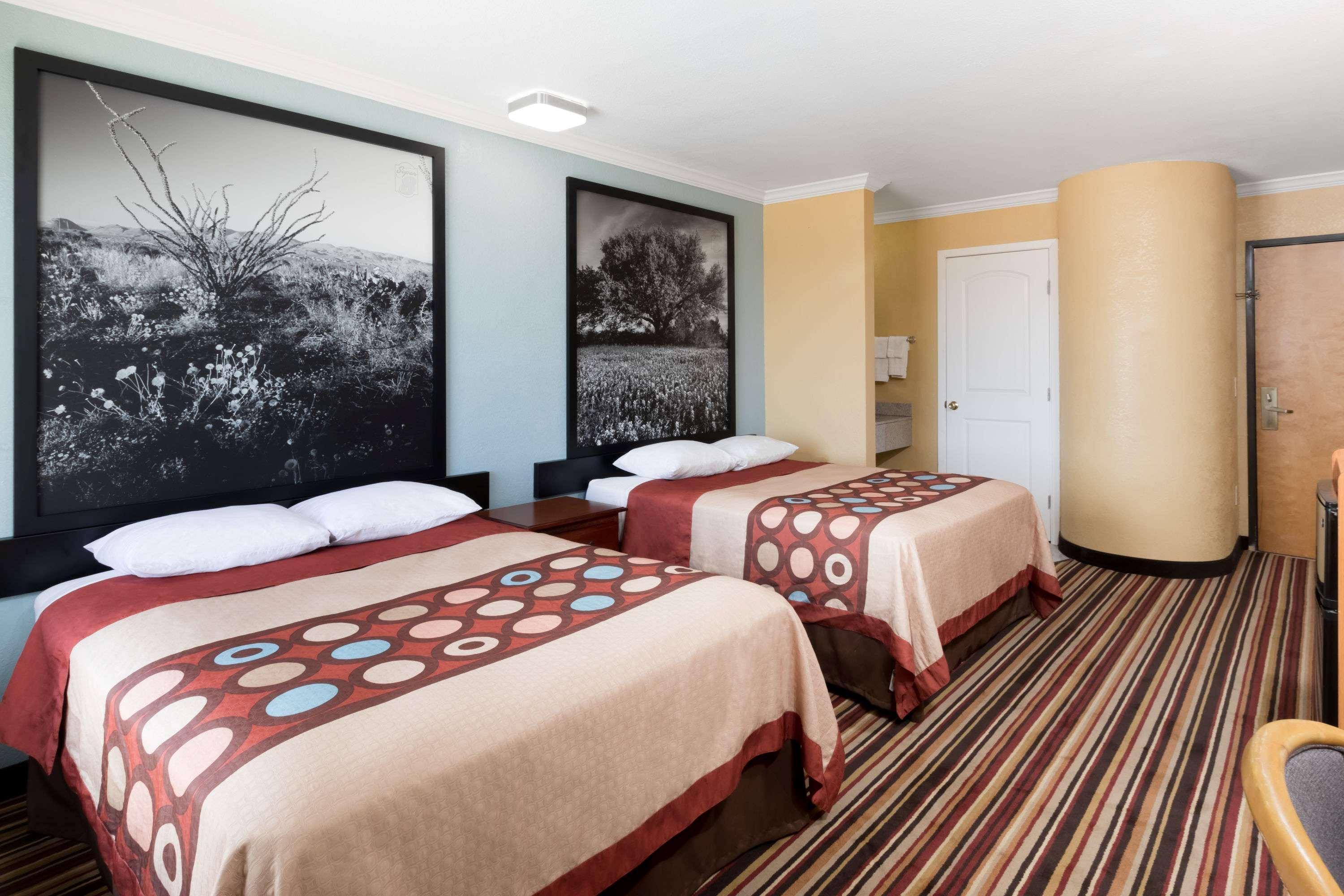 Super 8 By Wyndham Midland Motel Luaran gambar