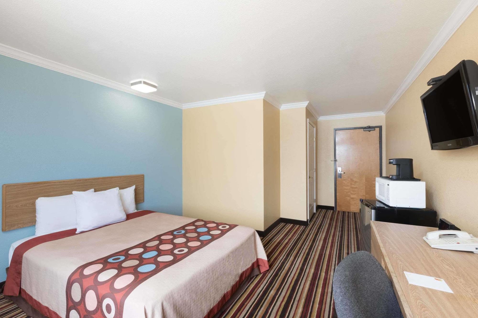 Super 8 By Wyndham Midland Motel Luaran gambar