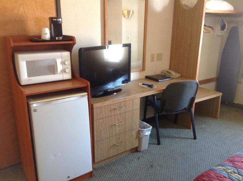 Super 8 By Wyndham Midland Motel Luaran gambar